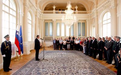 Predsednik republike dr. Danilo Türk je priredil sprejem za svojce padlih pripadnikov Teritorialne obrambe Republike Slovenije, Ministrstva za notranje zadeve Republike Slovenije in civilnih žrtev ter ranjenih v vojni za Slovenijo (foto: Stanko Gruden/STA)