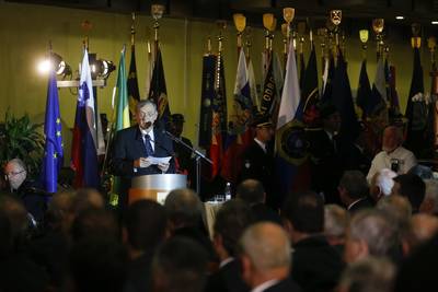 Predsednik republike dr. Danilo Türk se je udeležil osrednje slovesnosti ob 21. obletnici odhoda zadnjega vojaka Jugoslovanske armade z območja Republike Slovenije (foto: Stanko Gruden/STA)