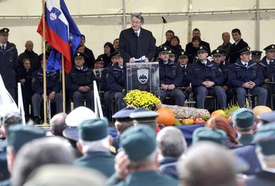 Predsednik in vrhovni poveljnik obrambnih sil dr. Danilo Türk se je udeležil slovesnosti ob 18. obletnici odhoda zadnjega vojaka Jugoslovanske armade iz območja Republike Slovenije (FA BOBO)