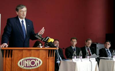 Predsednik republike dr. Danilo Türk se je udeležil javne tribune "Izmenjava pravnih stališč o arbitražnem sporazumu" (foto: Tina Kosec/STA)