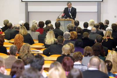 Predsednik republike dr. Danilo Türk je nagovoril udeležence mednarodne konference ob 60. obletnici sprejema Splošne deklaracije človekovih pravic OZN (FA BOBO) 