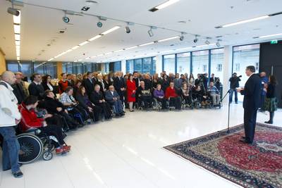 Predsednik republike dr. Danilo Türk in soproga Barbara Miklič Türk sta ob svetovnem dnevu invalidov priredila sprejem za predstavnike invalidskih organizacij (foto: Stanko Gruden/STA)
