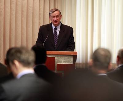 Predsednik republike dr. Danilo Türk se je udeležil 7. posveta Slovenskega avtomobilskega grozda (ACS) (foto: Tina Kosec/STA)
