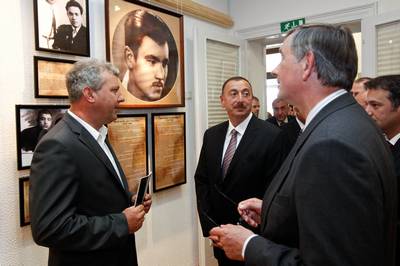 Predsednik Republike Slovenije dr. Danilo Türk in predsednik Republike Azerbajdžan dr. Ilham Alijev sta se udeležila odprtja spominskega muzeja azerbajdžanskemu narodnemu heroju Mehdiju Husejnzadeju – Mihajlu (foto: Stanko Gruden/STA)