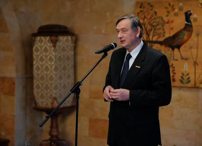 Predsednik republike dr. Danilo Türk je z Zlatim redom za zasluge odlikoval podjetje Pipistrel (foto: Nebojša Tejić/STA)