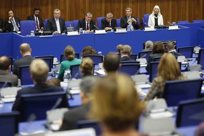 Predsednik Republike Slovenije dr. Danilo Türk se je udeležil stranskega dogodka v organizaciji Slovenije, Nizozemske in Belgije ob robu 6. zasedanja konference pristopnic h Konvenciji Združenih narodov o transnacionalnem organiziranem kriminalu (foto: Stanko Gruden/STA)