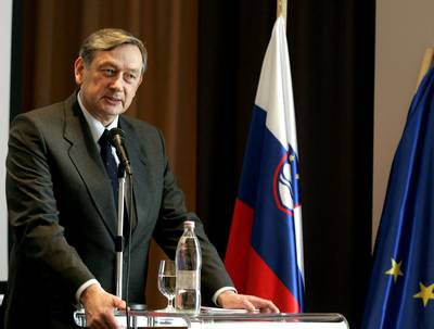 Predsednik republike dr. Danilo Türk se je udeležil slavnostnega dogodka ob zaključku tedna boja proti raku (foto: Tina Kosec/STA)