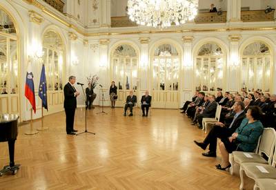 Predsednik republike dr. Danilo Türk je z Redom za zasluge odlikoval Jožeta Humra in mag. Staneta Jurgca (foto: Daniel Novakovič/STA)