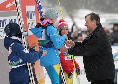 Predsednik republike dr. Danilo Türk se je udeležil FIS tekmovanja za svetovni pokal v smučarskih skokih za ženske Ljubno 2012 (foto: Tamino Petelinšek/STA)