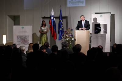 Predsednik republike dr. Danilo Türk se je udeležil slavnostne akademije ob 1. evropskem dnevu geodetov in geoinformatikov ter ob 500. obletnici rojstva Gerardusa Mercatorja (foto: Stanko Gruden/STA)