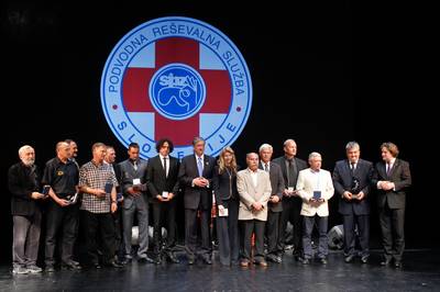 Predsednik republike dr. Danilo Türk se je udeležil Slavnostne akademije ob 40. obletnici podvodnega reševanja v Sloveniji (foto: Stanko Gruden/STA)