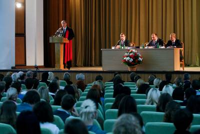 Predsednik Republike Slovenije dr. Danilo Türk je imel na Narodni univerzi Vasilija Nazareviča Karazina predavanje na temo "Nove države v mednarodni skupnosti: primer Slovenije in Ukrajine" (foto: Stanko Gruden/STA)