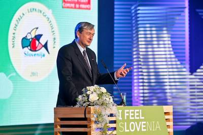 Predsednik republike dr. Danilo Türk se je udeležil 20. zaključne slovesnosti s podelitvijo priznanj projekta "Moja dežela – lepa in gostoljubna" (foto: Stanko Gruden/STA)
