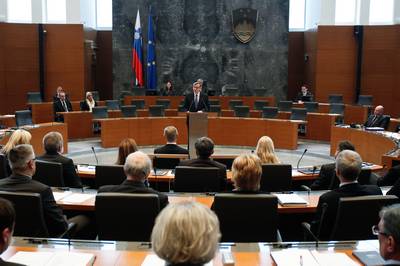 Predsednik republike dr. Danilo Türk se je udeležil prve seje Državnega zbora Republike Slovenije šestega mandatnega obdobja (foto: Stanko Gruden/STA)
