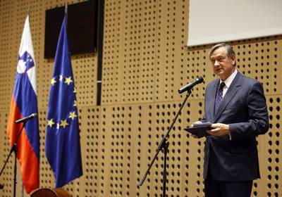Predsednik republike dr. Danilo Türk in soproga Barbara Miklič Türk sta priredila sprejem za prostovoljce ob zaključni prireditvi projekta Prostovoljec leta 2011 (foto: Tina Kosec/STA)