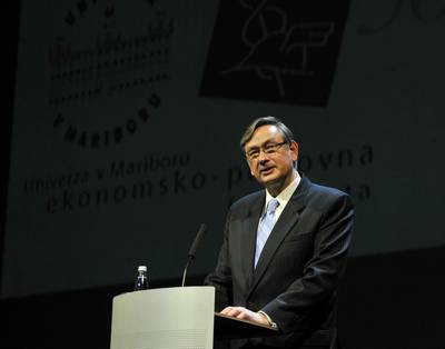 Predsednik republike dr. Danilo Türk se je udeležil svečane akademije ob 50. obletnici Ekonomsko-poslovne fakultete Maribor, kjer je imel pozdravni nagovor (FA BOBO)