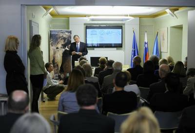 Predsednik republike dr. Danilo Türk se je udeležil posveta ob 40. obletnici Unescove Konvencije o varstvu svetovne kulturne in naravne dediščine na temo "Pomen konvencije danes" (foto: Nebojša Tejić/STA)