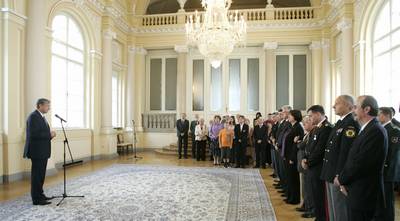 Predsednik republike dr. Danilo Türk je priredil sprejem za svojce padlih pripadnikov Teritorialne obrambe Republike Slovenije, Ministrstva za notranje zadeve in civilnih žrtev ter ranjenih v vojni za Slovenijo (foto: Tina Kosec/STA)