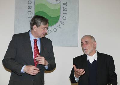 Predsednik republike dr. Danilo Türk se je srečal z županom Občine Ajdovščina Marjanom Poljšakom (foto: Tina Kosec/STA)