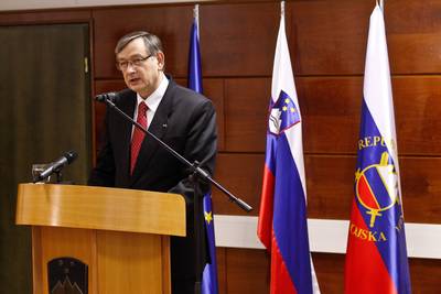 Predsednik Republike Slovenije in vrhovni poveljnik obrambnih sil dr. Danilo Türk je imel predavanje častniškemu zboru Slovenske vojske (foto: Stanko Gruden/STA)