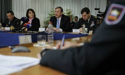 Predsednik republike in vrhovni poveljnik obrambnih sil dr. Danilo Türk je s pomočjo videokonference nagovoril pripadnike Slovenske vojske v mednarodnih operacijah in misijah ter na vojaških predstavništvih v tujini (foto: Nebojša Tejić/STA)