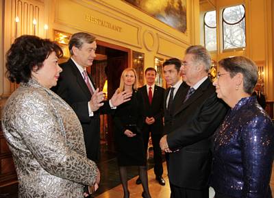 Predsednik Republike Slovenije dr. Danilo Türk in soproga Barbara Miklič Türk sta se na povabilo zveznega predsednika Republike Avstrije dr. Heinza Fischerja in soproge Margit Fischer udeležila novoletnega koncerta Dunajskih filharmonikov (foto: Helga Nessler/pictures born)