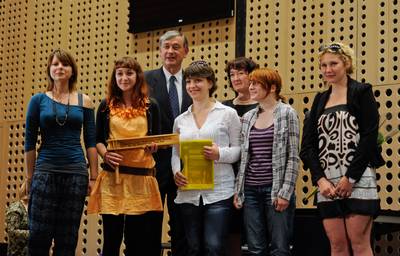 Predsednik republike dr. Danilo Türk je podelil priznanje "Naj prostovoljski projekt 2010" projektu MAKFEST – festivalu mladinske altruistične kulture (foto: Nebojša Tejić/STA)