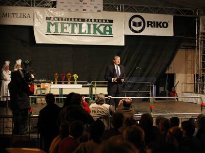 Predsednik republike dr. Danilo Türk se je udeležil slavnostnega odprtja 30. Vinske vigredi v Beli krajini (foto: Tina Kosec/STA)