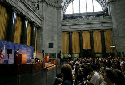 Predsednik republike dr. Danilo Türk je imel predavanje na Univerzi Columbia v sklopu Svetovnega foruma voditeljev (FA BOBO)
