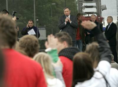 Predsednik republike dr. Danilo Türk se je udeležil Maturantske ulične četvorke v Mariboru (foto: Tina Kosec/STA)