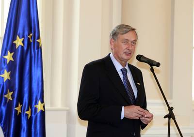 Predsednik republike dr. Danilo Türk je z Redom za zasluge odlikoval Tonyja Petkovska (foto: Tina Kosec/STA)