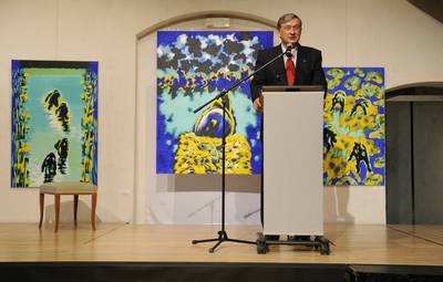 Predsednik republike dr. Danilo Türk je na Ljubljanskem gradu odprl razstavo "V čast sliki" petih vrhunskih slovenskih akademskih slikarjev (foto: Nebojša Tejić/STA)