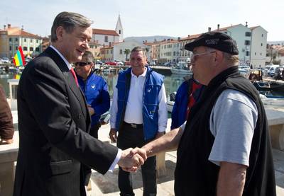 Predsednik republike dr. Danilo Türk se je srečal z izolskimi ribiči (foto: Stanko Gruden/STA)