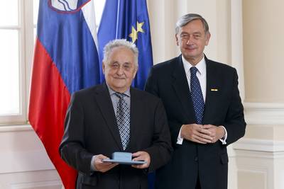 Predsednik republike dr. Danilo Türk je z Redom za zasluge odlikoval Kurta Kanclerja (foto: Stanko Gruden/STA)