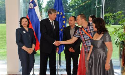 Predsednik republike dr. Danilo Türk in soproga Barbara Miklič Türk sta priredila sprejem za prostovoljce ob zaključni prireditvi projekta Prostovoljec leta 2010 (foto: Nebojša Tejić/STA)
