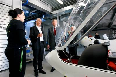 Predsednik republike dr. Danilo Türk je obiskal podjetje Pipistrel (foto: Stanko Gruden/STA)