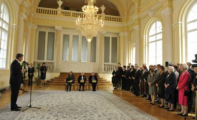 Predsednik republike dr. Danilo Türk je z Zlatim redom za zasluge odlikoval Svetlano Makarovič, dr. Henrika Neubauerja in Dušana Jovanovića (FA BOBO)