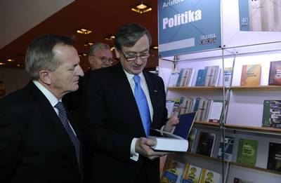 Predsednik republike dr. Danilo Türk je obiskal 26. slovenski knjižni sejem (foto: Nebojša Tejić/STA)