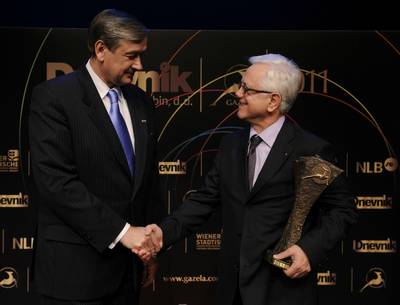 Predsednik republike dr. Danilo Türk je podelil nagrado zlata gazela 2011 podjetju KLS Ljubno kot najboljšemu med hitro rastočimi slovenskimi podjetji (foto: Nebojša Tejić/STA)