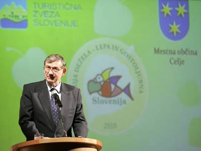Predsednik republike dr. Danilo Türk se je udeležil zaključne slovesnosti projekta "Moja dežela - lepa in gostoljubna" (foto: Tina Kosec/STA)