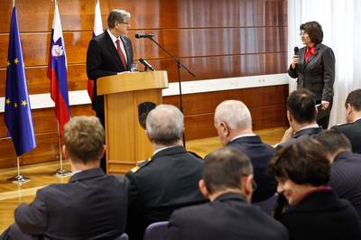 Predsednik Republike Slovenije in vrhovni poveljnik obrambnih sil dr. Danilo Türk je imel predavanje častniškemu zboru Slovenske vojske (foto: Stanko Gruden/STA)
