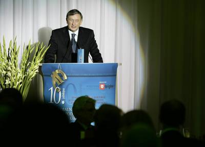 Predsednik republike dr. Danilo Türk je nagovoril udeležence 10. poslovne konference Portorož (FA BOBO)