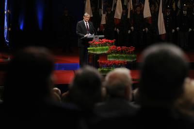 Predsednik republike dr. Danilo Türk se je udeležil državne počastitve dneva upora proti okupatorju, kjer je nastopil kot slavnostni govornik (foto: Nebojša Tejić/STA)