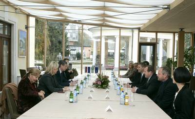 Pogovor predsednika republike dr. Danila Türka s predstavniki zdraviliškega turizma o turistično-zdraviliški ponudbi Rogaške Slatine (foto: Tina Kosec/STA)