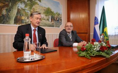 Predsednik republike dr. Danilo Türk se je srečal z županom Občine Odranci Ivanom Markojo (foto: Nebojša Tejić/STA)