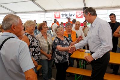 Predsednik republike dr. Danilo Türk se je udeležil slovesnosti ob 60. obletnici Društva upokojencev Gorje (foto: Stanko Gruden/STA)