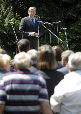 Predsednik republike dr. Danilo Türk se je udeležil kulturne prireditve "8. Dan spominov in tovarištva", kjer je nagovoril udeležence prireditve (FA BOBO)