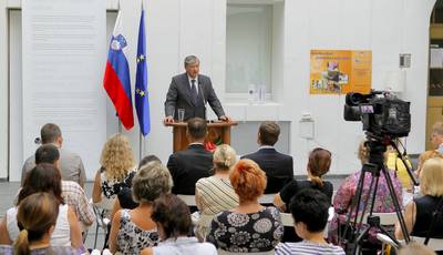 Predsednik republike dr. Danilo Türk se je udeležil zaključne konference projekta "Strokovne podlage, strategije in teoretske tematizacije za izobraževanje za medkulturne odnose ter aktivno državljanstvo" (foto: Daniel Novakovič/STA)