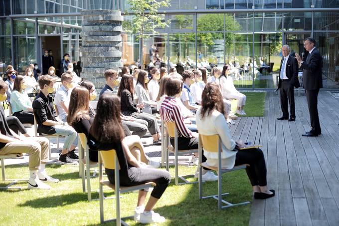 Presidents Pahor and de Sousa discuss the future of Europe with the young