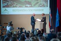 Predsednik Pahor Biotehniški šoli Maribor, najstarejši kmetijski šoli na Slovenskem, ob 150-letnici vročil Zahvalo predsednika republike: »Družbo prihodnosti gradimo na slavni tradiciji«